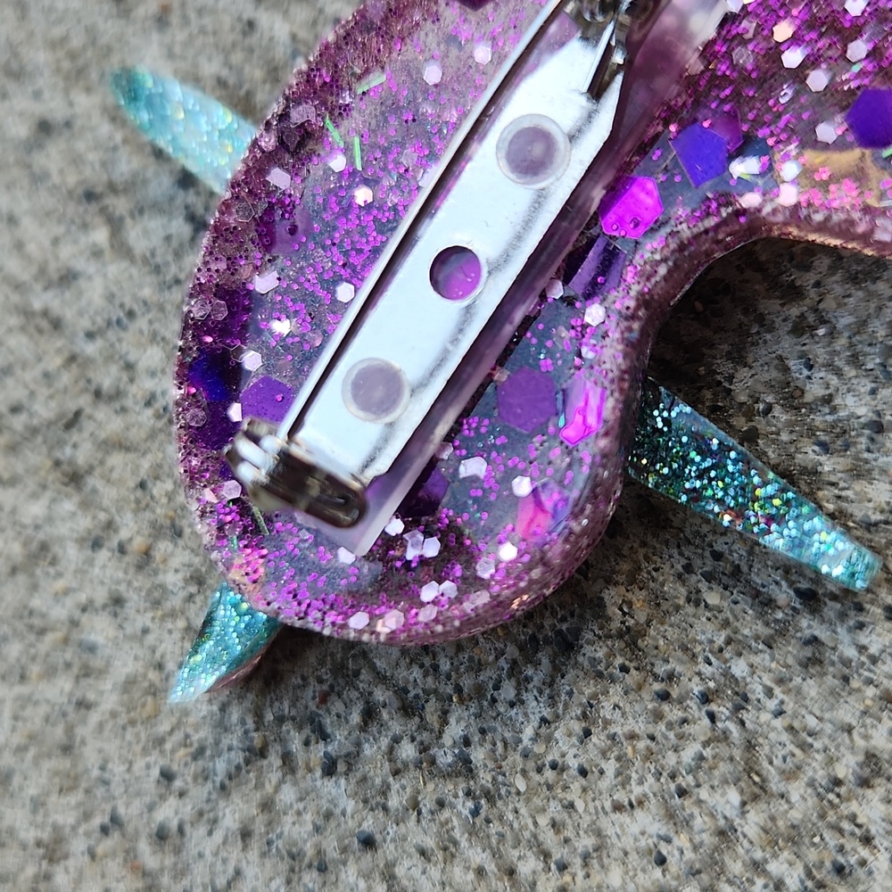 atomic resin brooch - Picture 5 of 7